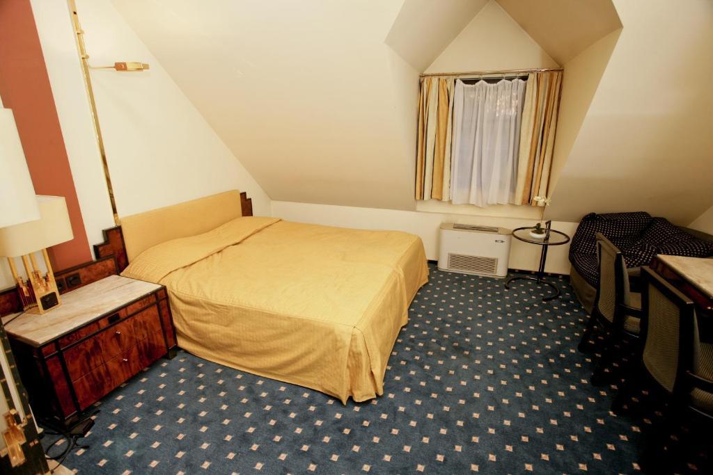 Hotel Podzamcze Tarnów Buitenkant foto
