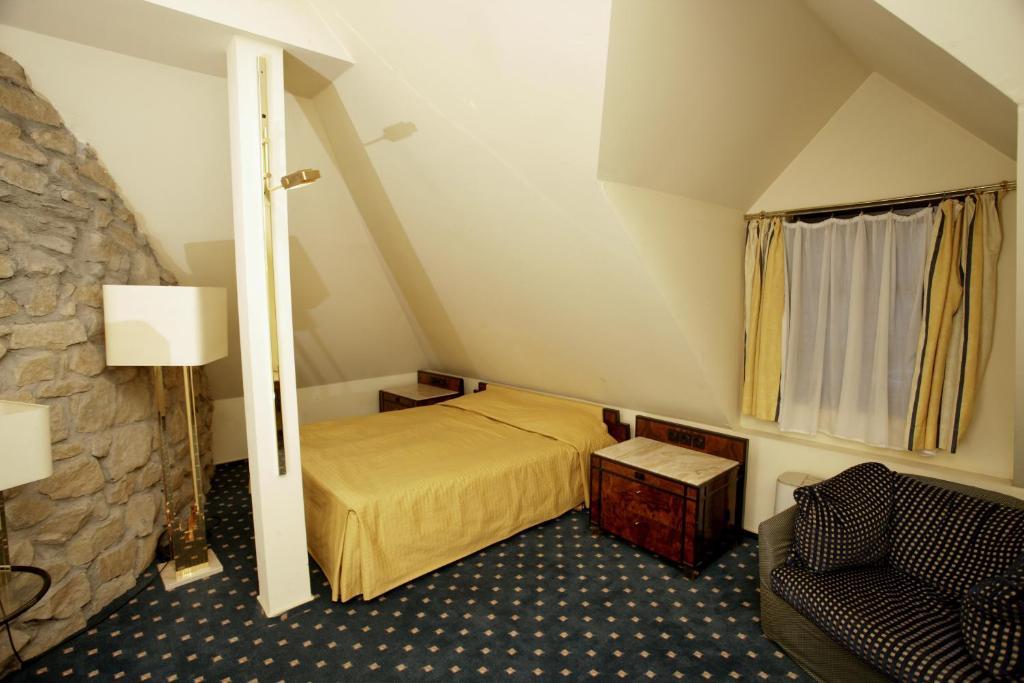 Hotel Podzamcze Tarnów Buitenkant foto