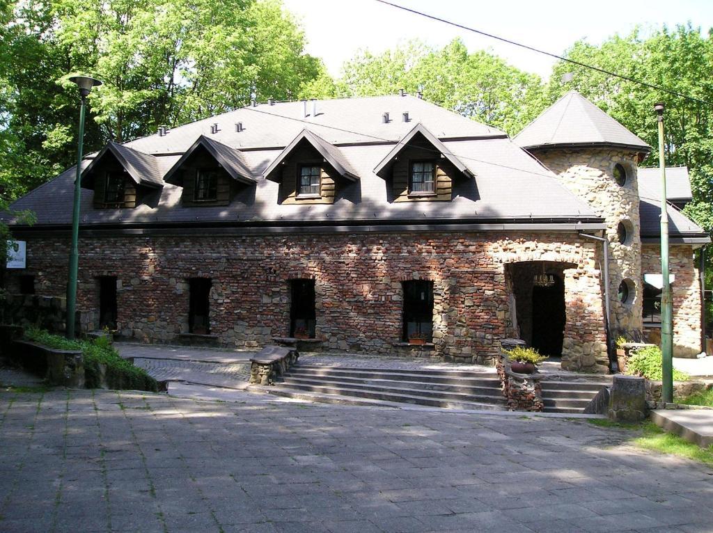 Hotel Podzamcze Tarnów Buitenkant foto