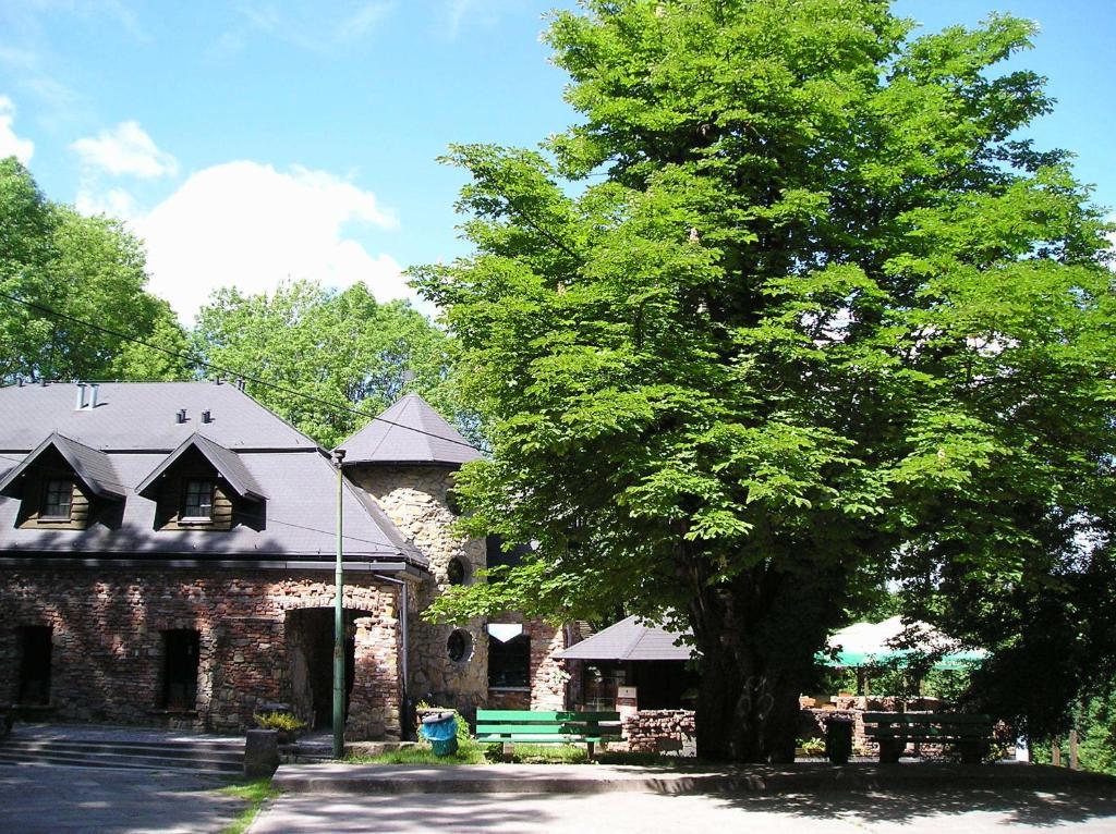 Hotel Podzamcze Tarnów Buitenkant foto