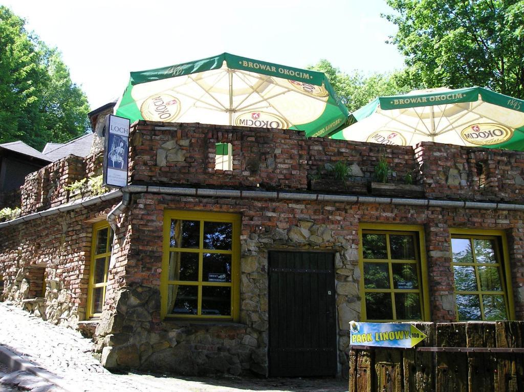 Hotel Podzamcze Tarnów Buitenkant foto