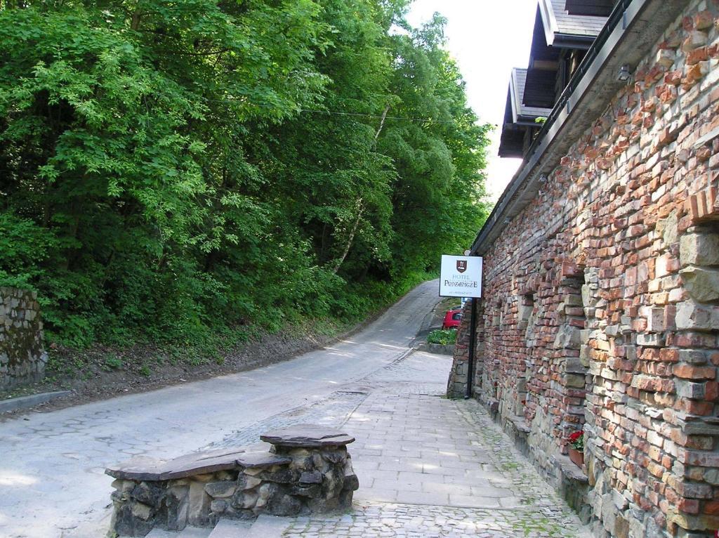 Hotel Podzamcze Tarnów Buitenkant foto
