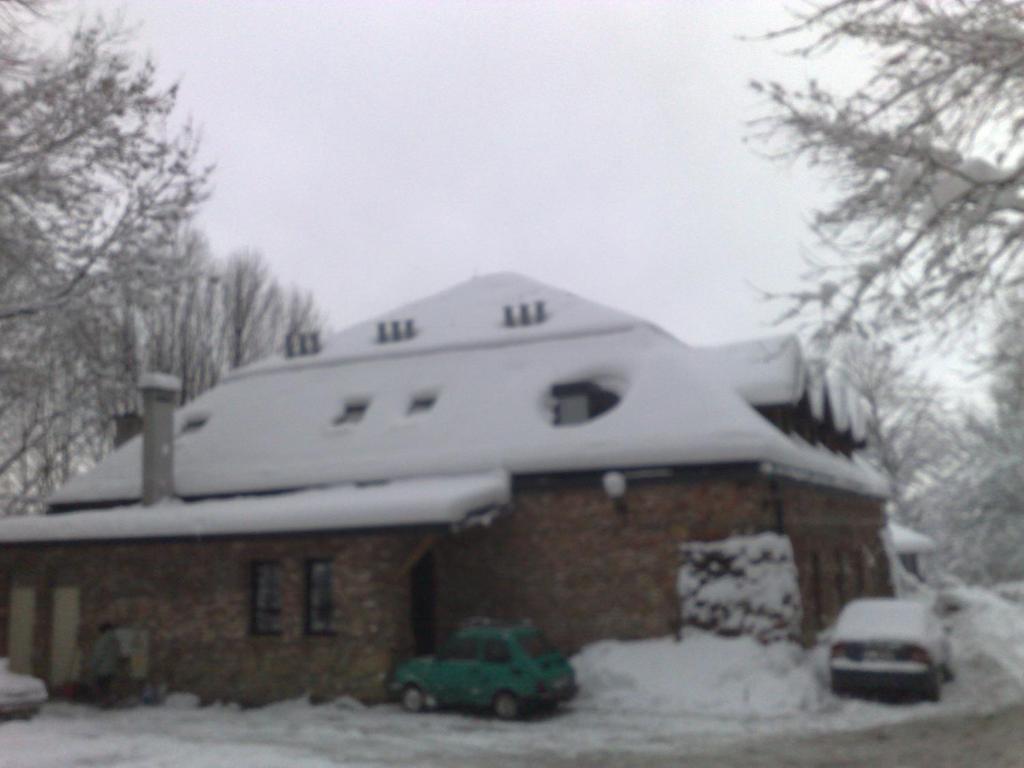 Hotel Podzamcze Tarnów Buitenkant foto