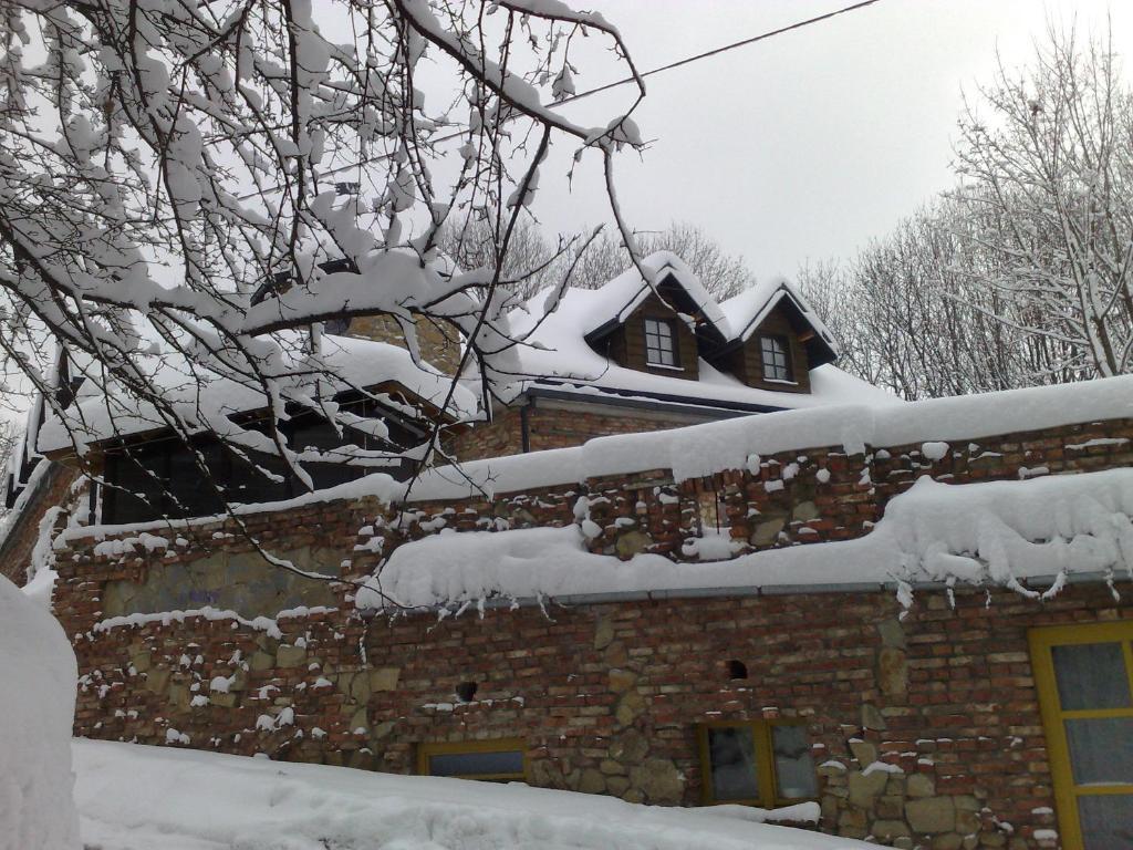 Hotel Podzamcze Tarnów Buitenkant foto