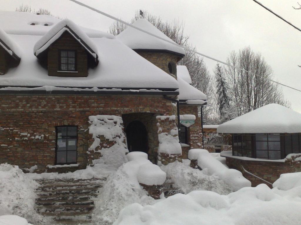 Hotel Podzamcze Tarnów Buitenkant foto