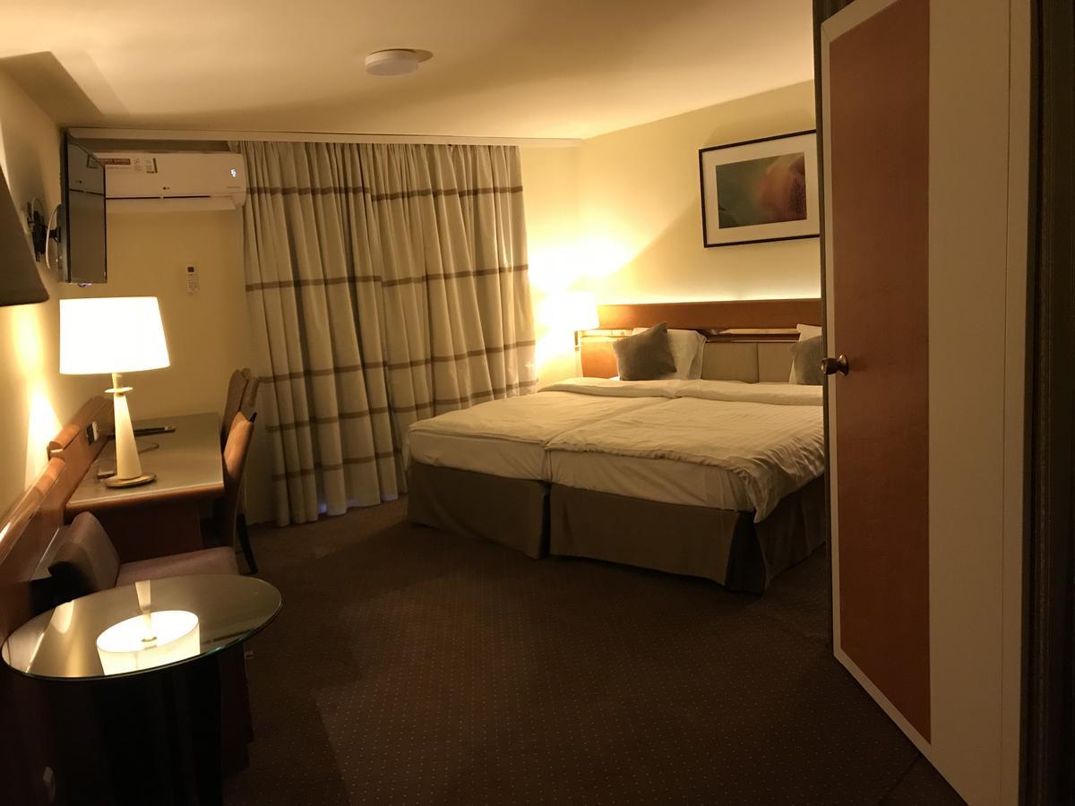 Hotel Podzamcze Tarnów Buitenkant foto